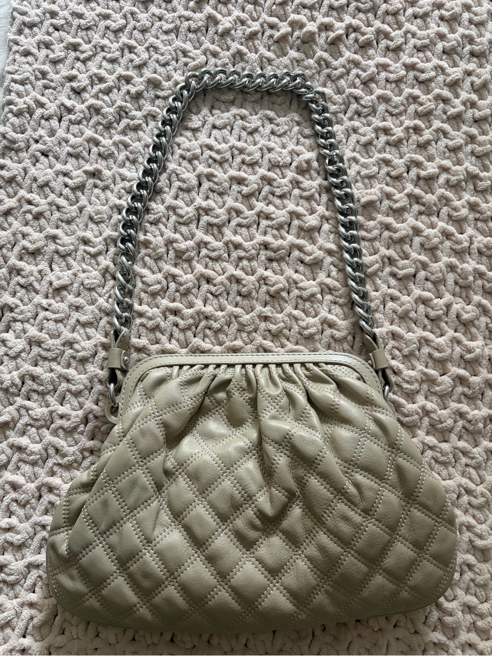 Marc Jacobs Quilted Stam Shoulder Bag with Silver Chain - Picture 3 of 5